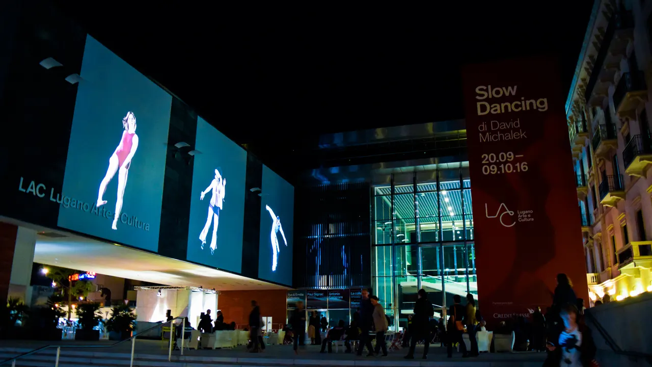 «Slow Dancing» di David Michalek – facciata del LAC – foto 3