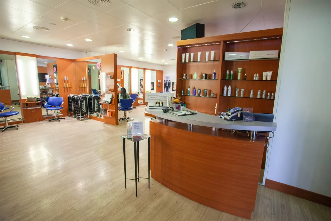 Salone Gorky / Guido's Coiffeur – foto 12