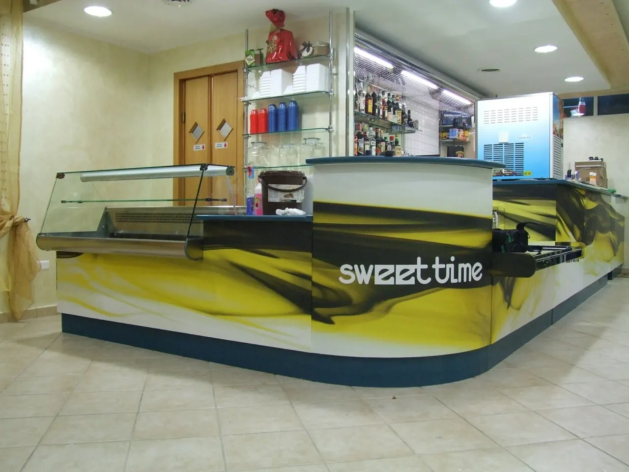 Riqualificazione cucina, bottega, bar – foto 11